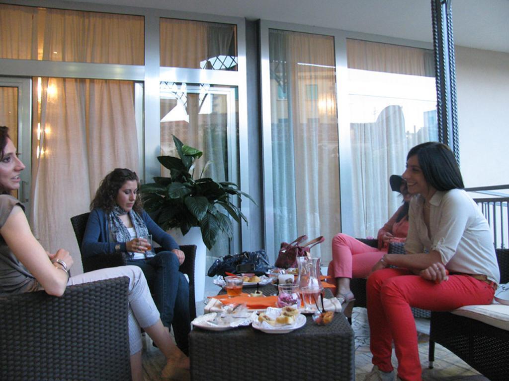 Hotel Grazia Eboli Buitenkant foto